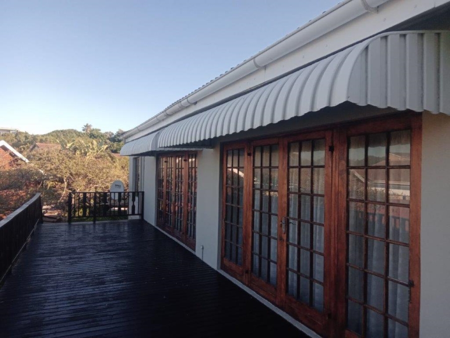 4 Bedroom Property for Sale in Paradise Beach Eastern Cape